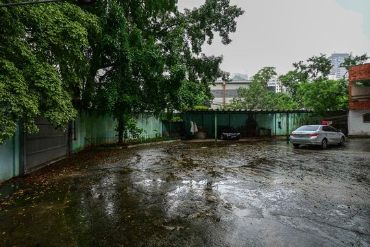 Garagem de casa à venda com 7 quartos, 480m² em Vila Andrade, São Paulo