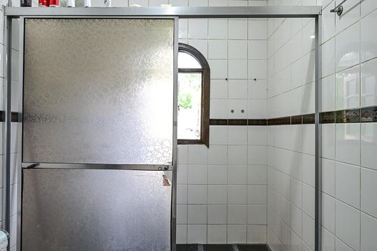 Banheiro 2 da Casa 2 de casa à venda com 7 quartos, 480m² em Vila Andrade, São Paulo