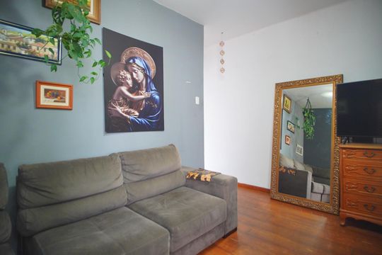 Sala de apartamento à venda com 1 quarto, 44m² em Auxiliadora, Porto Alegre
