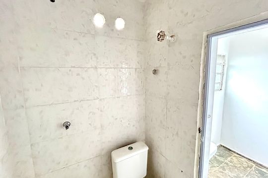 Banheiro  de apartamento para alugar com 1 quarto, 40m² em Parque Continental I, Guarulhos