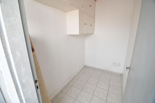 Quarto de Serviço de apartamento à venda com 2 quartos, 82m² em Bosque, Campinas