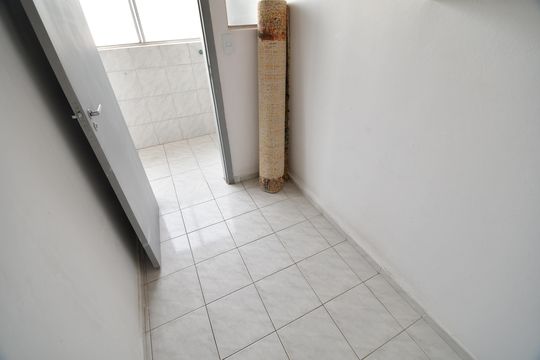 Quarto de Serviço de apartamento à venda com 2 quartos, 82m² em Bosque, Campinas