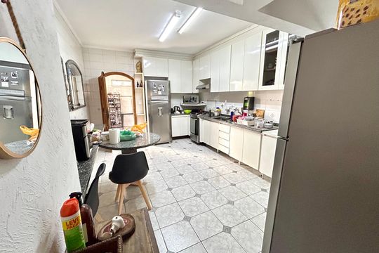 Cozinha de casa para alugar com 3 quartos, 240m² em Vila Augusta, Guarulhos