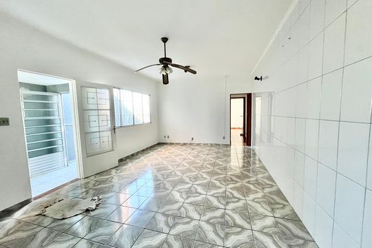 Sala de casa à venda com 2 quartos, 137m² em Vila Pita, São Paulo