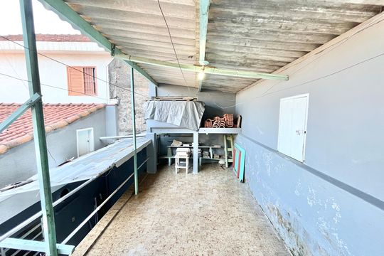 Varanda de casa à venda com 2 quartos, 137m² em Vila Pita, São Paulo