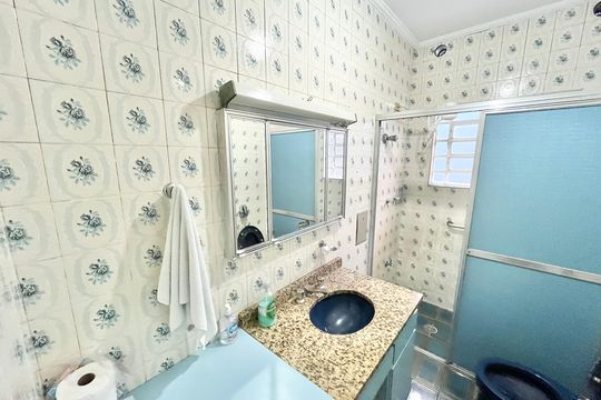 Banheiro de casa à venda com 2 quartos, 137m² em Vila Pita, São Paulo