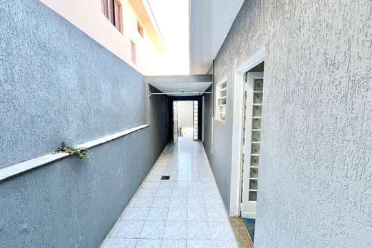 Área externa de casa à venda com 2 quartos, 137m² em Vila Pita, São Paulo