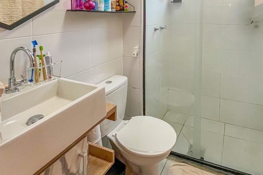 Banheiro  de apartamento para alugar com 2 quartos, 47m² em Estância Velha, Canoas