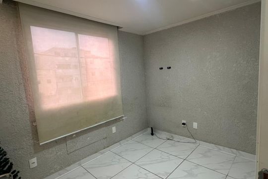 Quarto de apartamento à venda com 2 quartos, 43m² em Recreio dos Bandeirantes, Rio de Janeiro