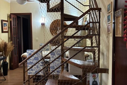 Escada de apartamento para alugar com 5 quartos, 250m² em Vila Isabel, Rio de Janeiro