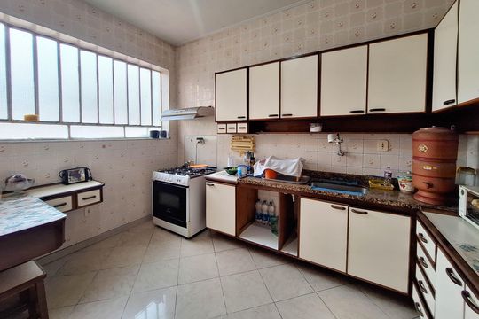 Cozinha de casa à venda com 4 quartos, 258m² em Fonseca, Niterói