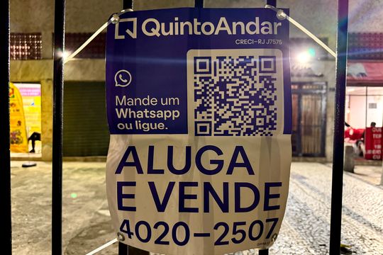 Placa de kitnet/studio para alugar com 1 quarto, 24m² em Centro, Rio de Janeiro