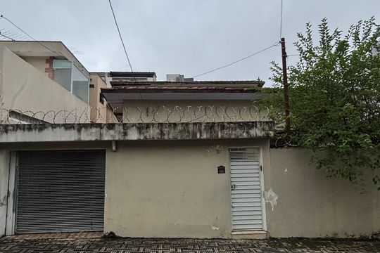 Fachada de casa à venda com 3 quartos, 320m² em Vila Guiomar, Santo André