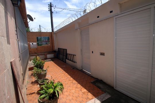Quintal - Frente de casa à venda com 4 quartos, 240m² em Jardim América, Rio de Janeiro