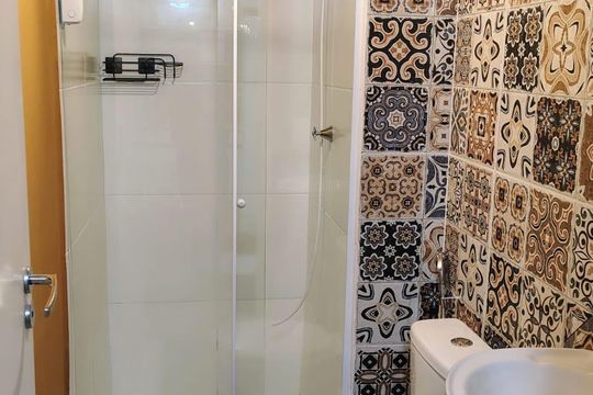 Banheiro de apartamento para alugar com 1 quarto, 30m² em Jardim Jaragua (sao Domingos), São Paulo