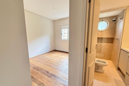 Apartamento à venda com 4 quartos, 230m² em Moema, São Paulo
