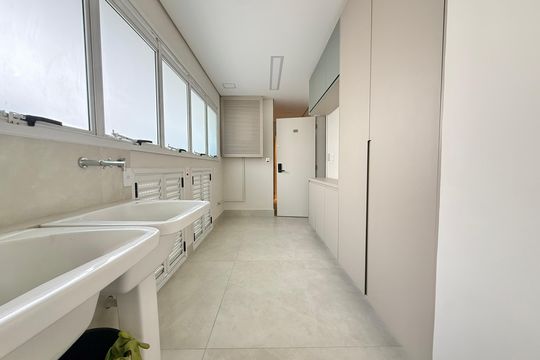 Apartamento à venda com 4 quartos, 230m² em Moema, São Paulo