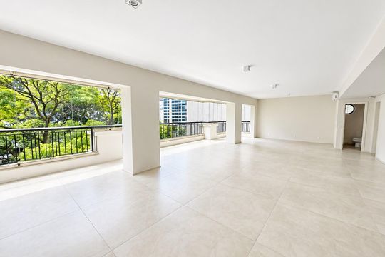 Apartamento à venda com 4 quartos, 230m² em Moema, São Paulo