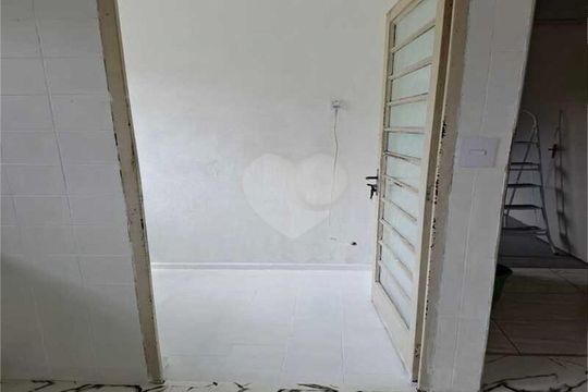 Apartamento à venda com 2 quartos, 52m² em Vila Clarice, Santo André