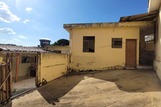 Área externa de casa à venda com 5 quartos, 280m² em São Salvador, Belo Horizonte