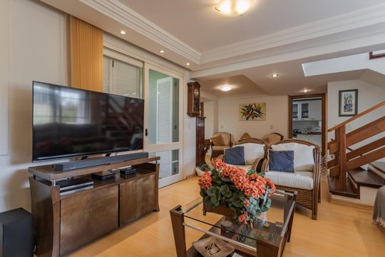 Casa de Condomínio à venda com 3 quartos, 260m² em Boa Vista, Porto Alegre