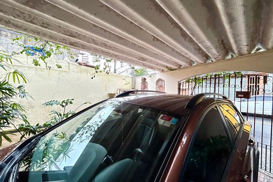 Garagem de casa à venda com 3 quartos, 175m² em Vila Rosália, Guarulhos