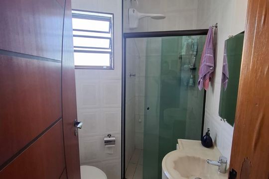 Banheiro de apartamento à venda com 2 quartos, 62m² em Jardim Tranquilidade, Guarulhos