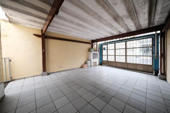 Garagem de casa para alugar com 3 quartos, 160m² em Vila Rio Branco, São Paulo