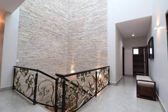 Hall Quartos de casa de condomínio para alugar com 4 quartos, 250m² em Morada da Colina, Uberlândia