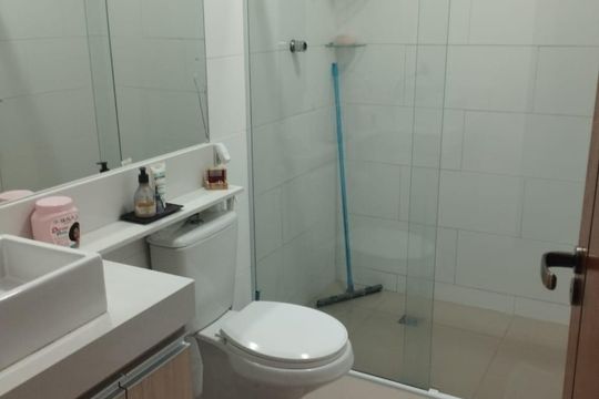 Banheiro de casa à venda com 6 quartos, 291m² em Parque Residencial Jundiaí, Jundiaí