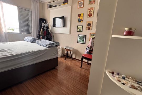 Quarto de casa à venda com 3 quartos, 160m² em Vila Lais, São Paulo