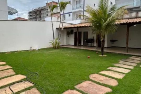 Casa para alugar com 4 quartos, 280m² em Cabral, Contagem