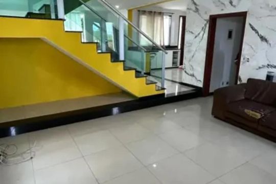 Casa para alugar com 4 quartos, 280m² em Cabral, Contagem