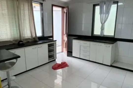 Casa para alugar com 4 quartos, 280m² em Cabral, Contagem