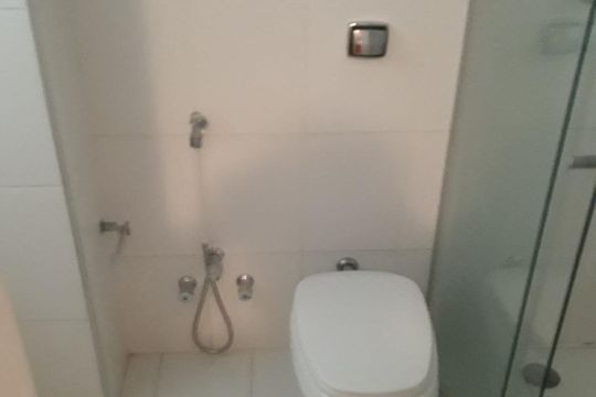 Banheiro de apartamento à venda com 2 quartos, 97m² em Sumaré, São Paulo