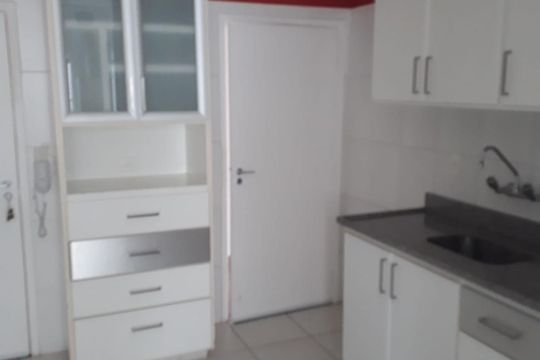 Cozinha de apartamento à venda com 2 quartos, 97m² em Sumaré, São Paulo