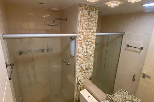 Banheiro de apartamento para alugar com 3 quartos, 66m² em Freguesia (jacarepaguá), Rio de Janeiro