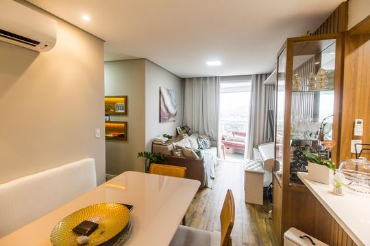 Apartamento à venda com 2 quartos, 70m² em Empresarial 18 do Forte, Barueri