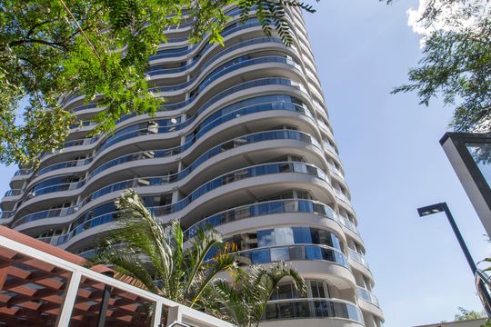 Vista da Rua de apartamento à venda com 2 quartos, 70m² em Empresarial 18 do Forte, Barueri