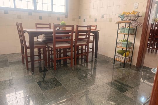 Cozinha de casa de condomínio à venda com 3 quartos, 234m² em Indianópolis, São Paulo