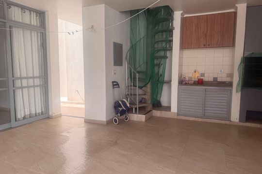 Área externa de casa de condomínio à venda com 3 quartos, 234m² em Indianópolis, São Paulo