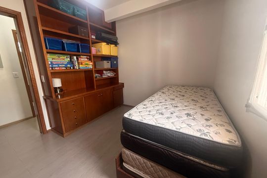 Quarto de casa de condomínio à venda com 3 quartos, 234m² em Indianópolis, São Paulo