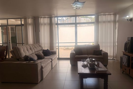 Casa de Condomínio à venda com 3 quartos, 234m² em Indianópolis, São Paulo