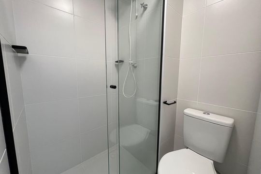 Banheiro de apartamento para alugar com 1 quarto, 33m² em Butantã, São Paulo