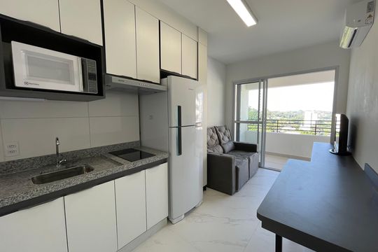 Cozinha de apartamento para alugar com 1 quarto, 33m² em Butantã, São Paulo
