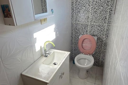 Banheiro de apartamento à venda com 2 quartos, 74m² em Vila Junqueira, Santo André