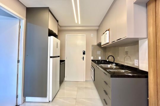 Cozinha de apartamento à venda com 1 quarto, 27m² em Jardim Oriental, São Paulo