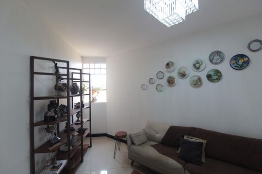 Sala de casa à venda com 4 quartos, 245m² em São João Batista, Belo Horizonte