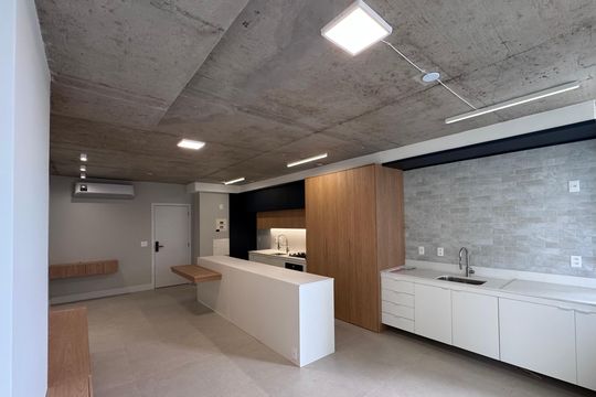 Sala de apartamento para alugar com 2 quartos, 81m² em Recreio dos Bandeirantes, Rio de Janeiro