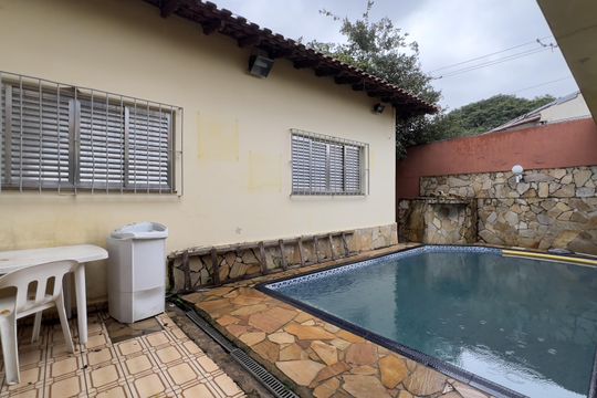 Área externa de casa à venda com 3 quartos, 300m² em Vila Rosália, Guarulhos